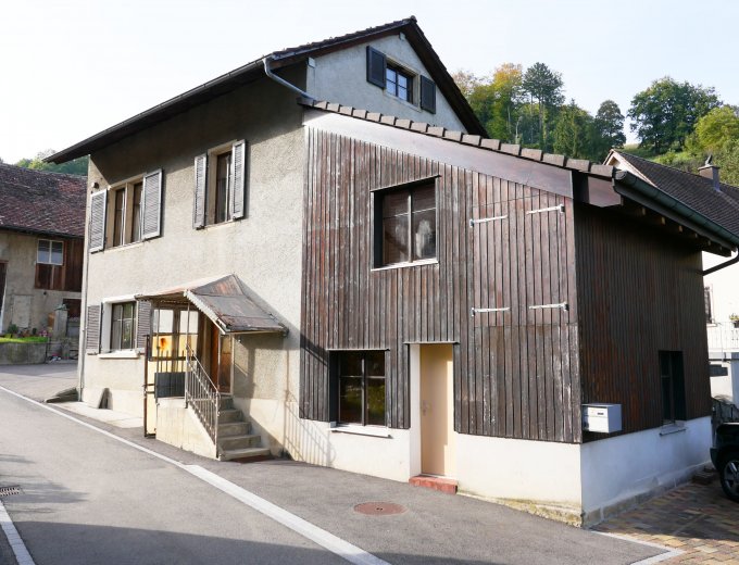 Freistehendes Wohnhaus mit-ohne Oekonomiegebäude und grossem Umschwung ...