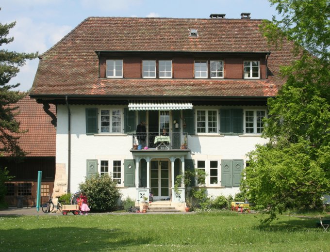 Einzigartige, herrschaftliche 5.5-Zi'Gartenwohnung mit idyllischer Veranda ....