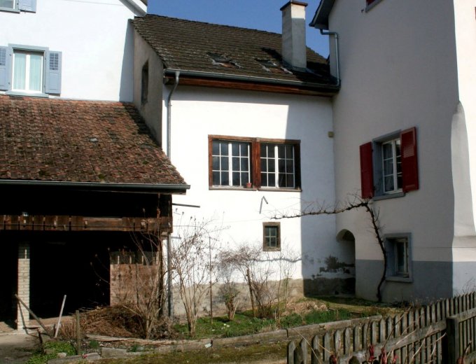 Originelles Wohn- /Atelierhaus im schönen Dorfkern