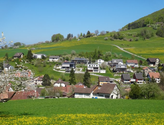 Attraktives Bauland WG2 mit bestehender Wagenremise und Hühnerhaus …
