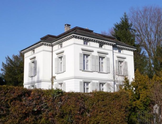 Einzigartiges Herrschaftshaus mit grosszügigem Umschwung ...