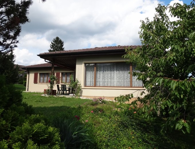 Attraktives Einfamilienhaus mit über 1'000 m2 Umschwung …