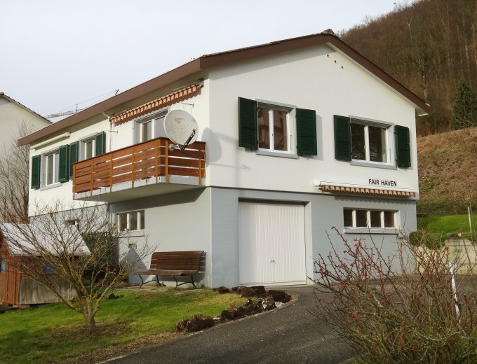 Ausbaufähiges Einfamilienhaus mit grosszügigem Umschwung ...