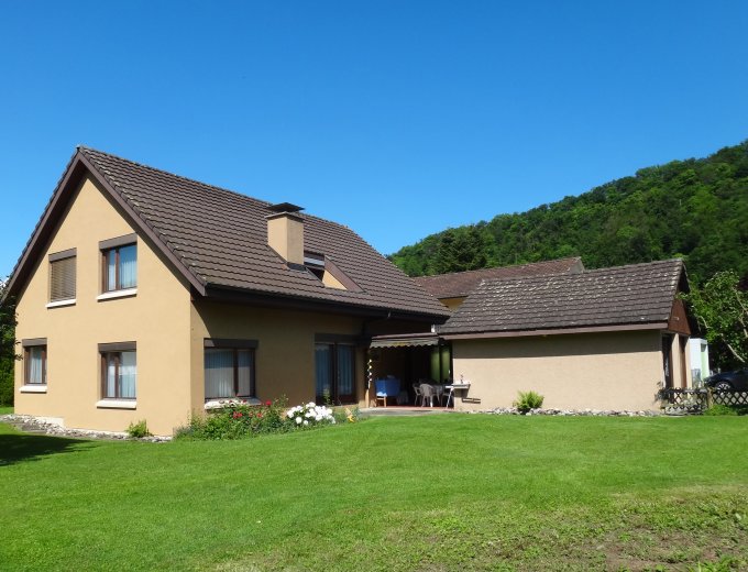Familienfreundliches Wohnen mit grosszügigem Umschwung ...