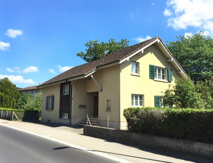 Vielseitig nutzbares Wohnhaus mit grossem Umschwung ...