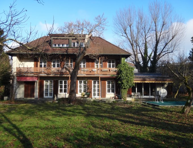 Herrschaftliches Wohnhaus mit Büro-/Praxisanbau und grossem Umschwung mit 2000 m2 ...